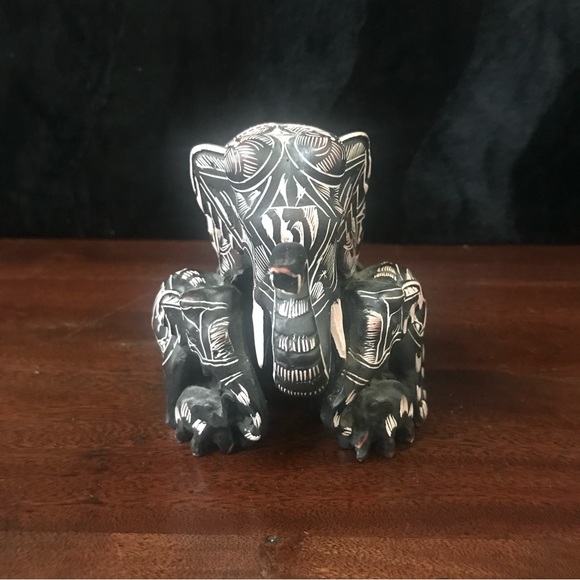 Good Luck Symbols Elephant Family - Picture 3 of 9